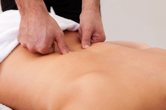 Sesije masaže pomoći će ako vas bole leđa u lumbalnoj regiji