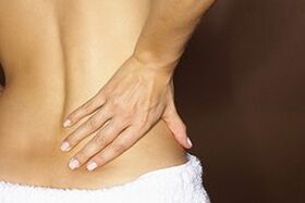 Simptom bolova u donjem dijelu leđa od osteohondroze